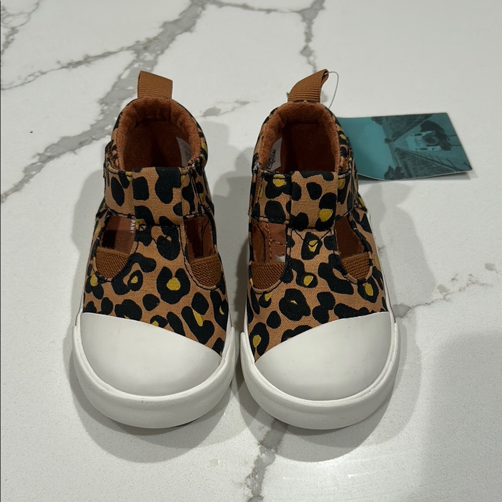 NWT!!! TOMS leopard print toddler shoes. Size T6